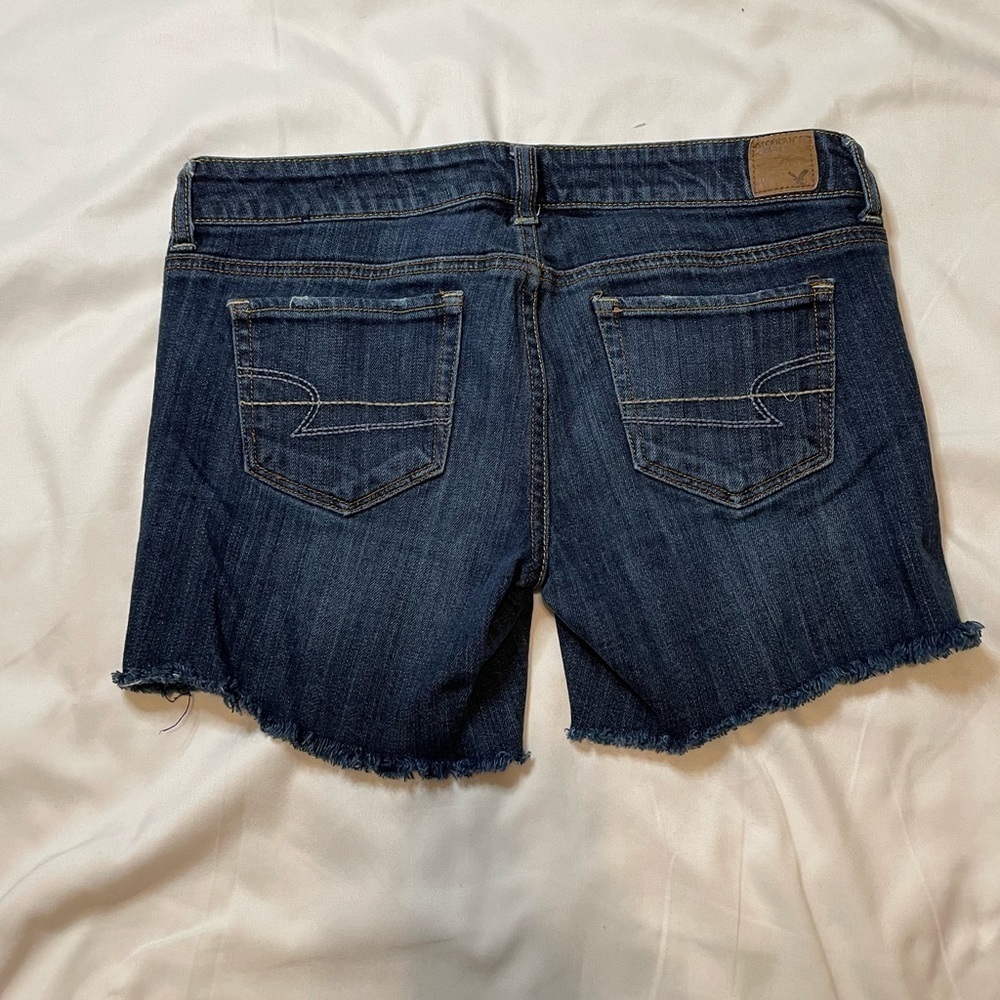 American Eagle size 6 dark wash jean shorts - Picture 5 of 12
